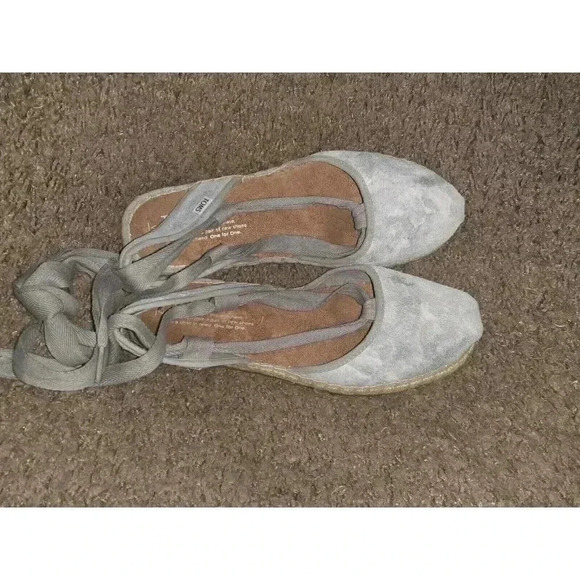 TOMS-Bella-Gray Tie Dye-Closed Toe-Suede-Tie Up Leg Espadrilles-Sz7-Excellent - Picture 6 of 7